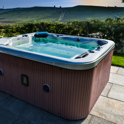 5 Tips for Buying Hot Tubs