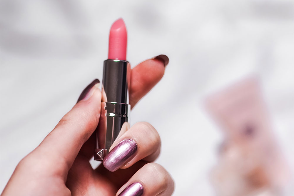 6 Lipsticks for Dry Lips
